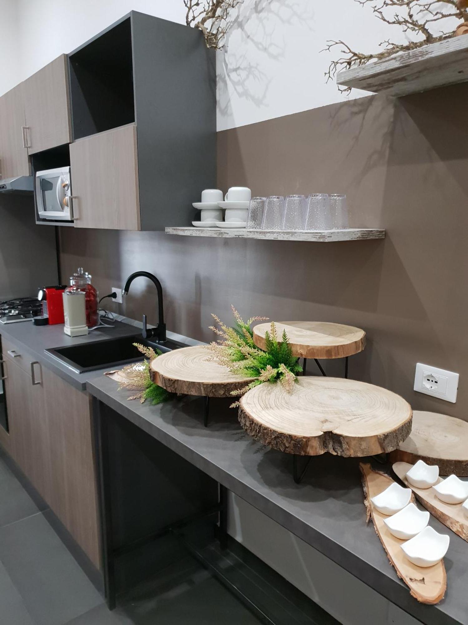 Palermo Inn Suite ภายนอก รูปภาพ